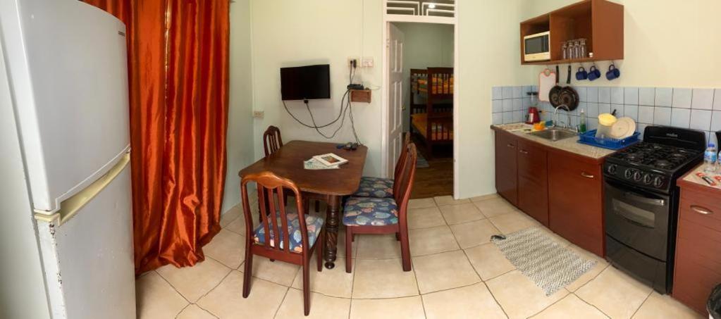 Miller'S Guest House Buccoo Bagian luar foto