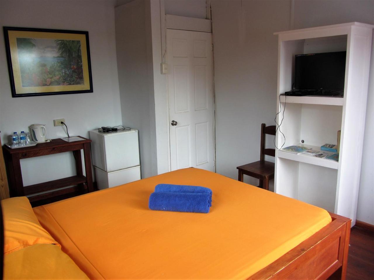 Miller'S Guest House Buccoo Bagian luar foto