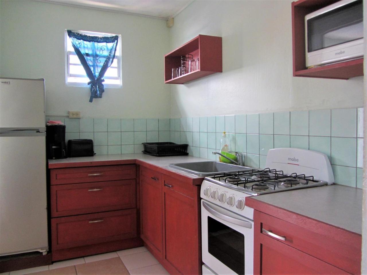 Miller'S Guest House Buccoo Bagian luar foto