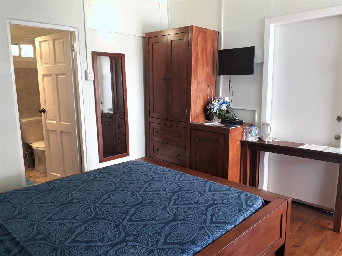Miller'S Guest House Buccoo Bagian luar foto