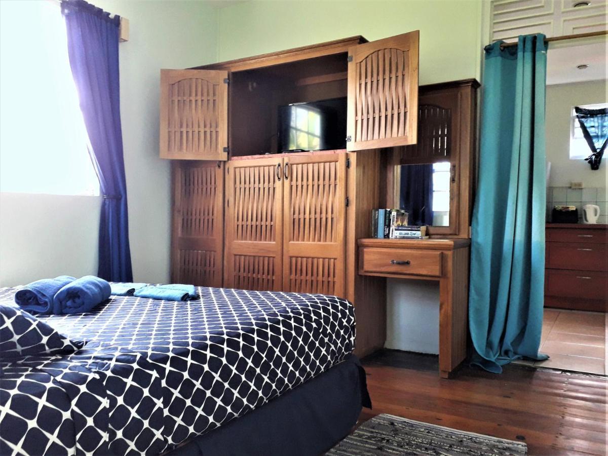 Miller'S Guest House Buccoo Bagian luar foto